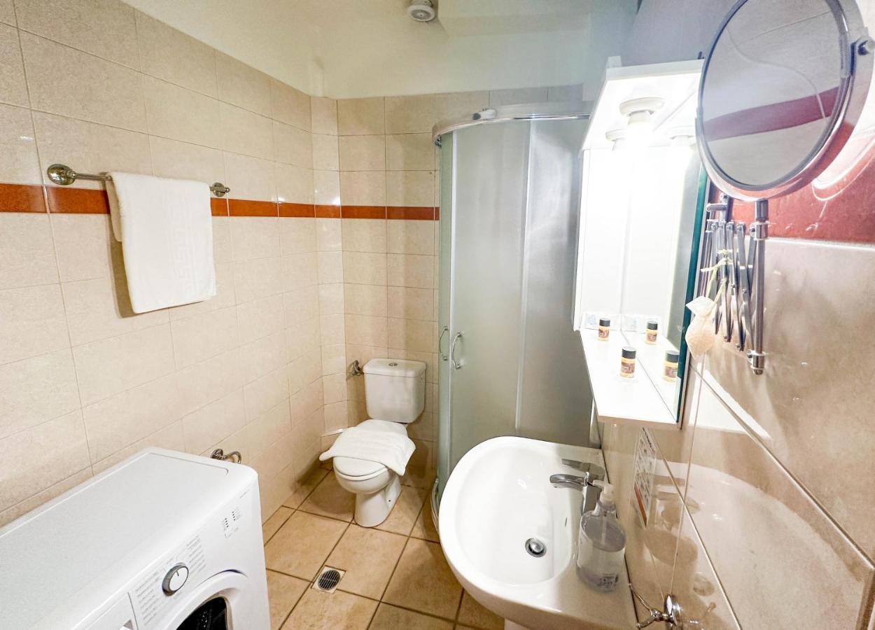 Mini Art Apartments Gerani  エクステリア 写真