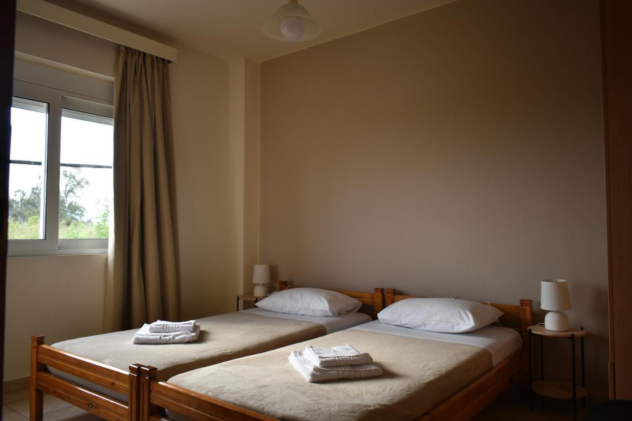 Mini Art Apartments Gerani  エクステリア 写真
