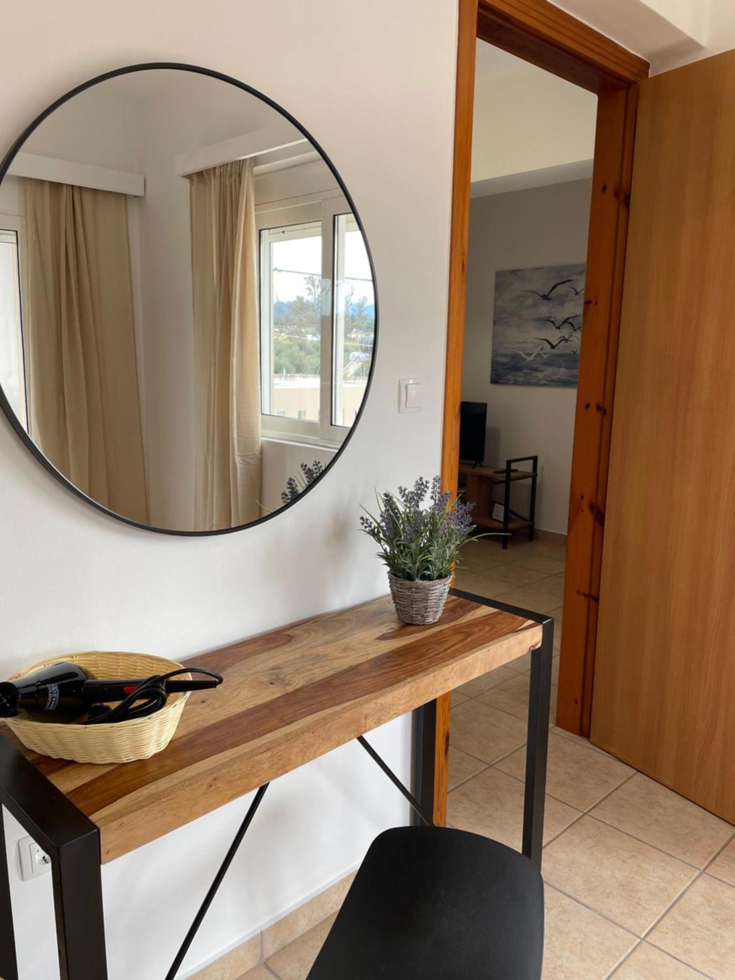 Mini Art Apartments Gerani  エクステリア 写真