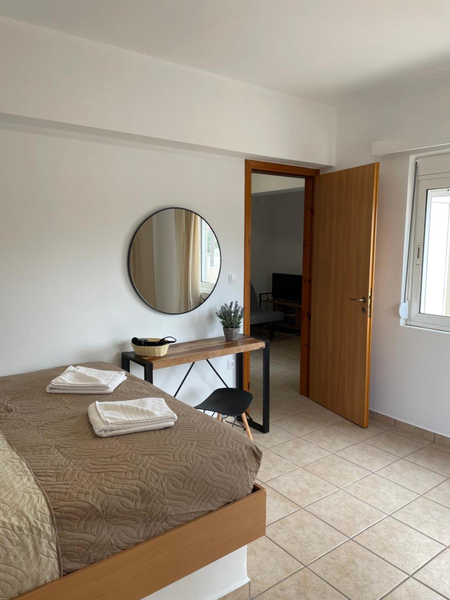 Mini Art Apartments Gerani  エクステリア 写真