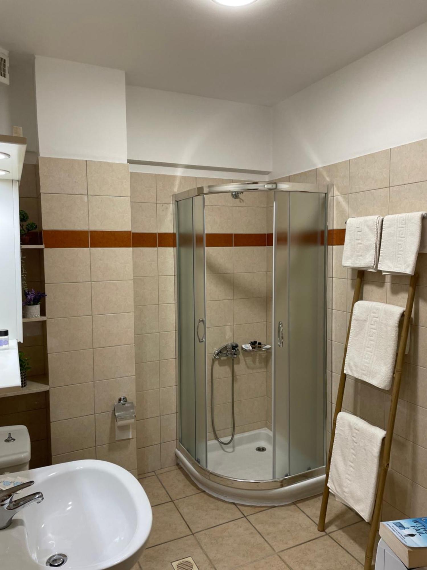 Mini Art Apartments Gerani  エクステリア 写真