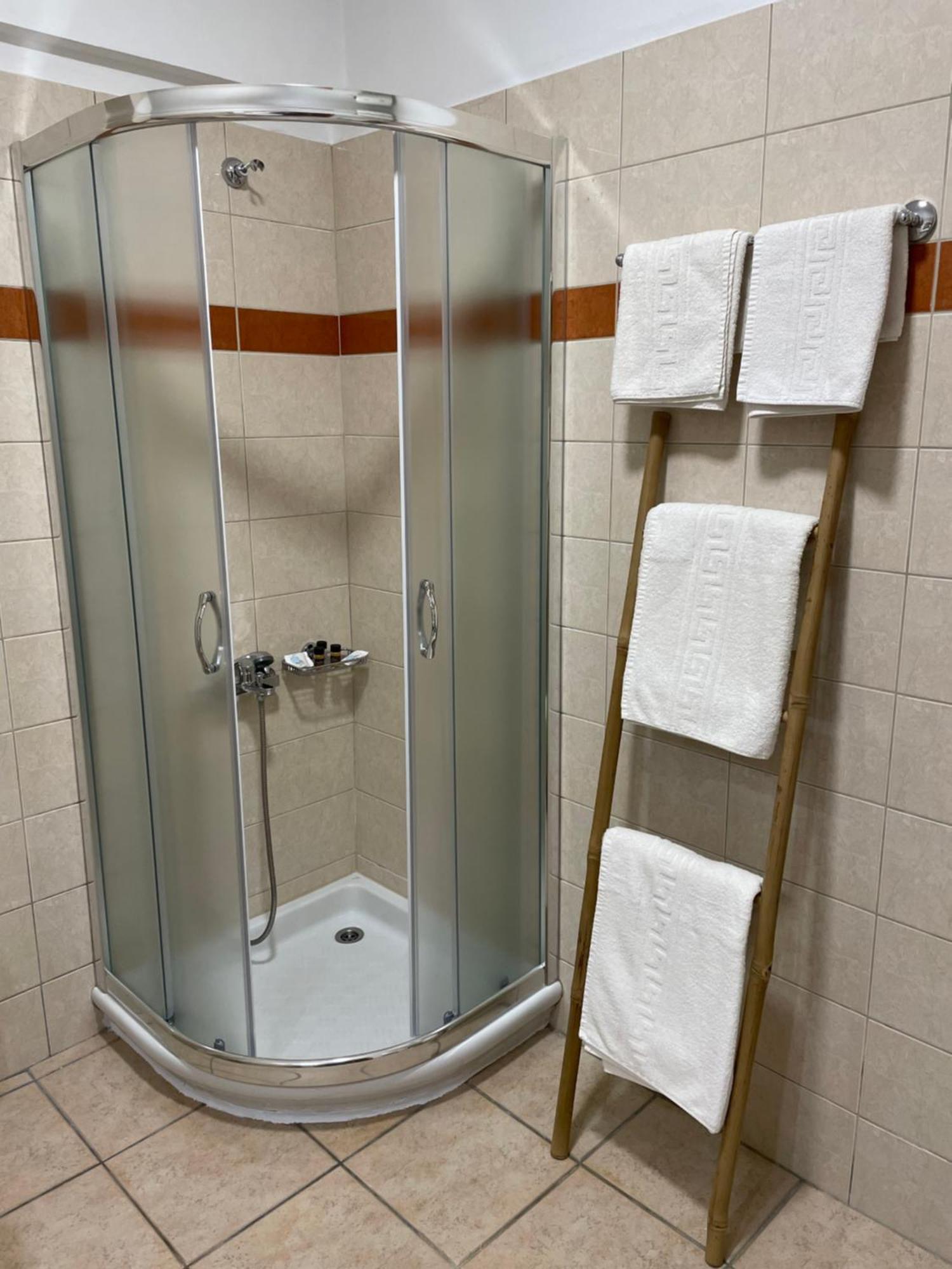 Mini Art Apartments Gerani  エクステリア 写真