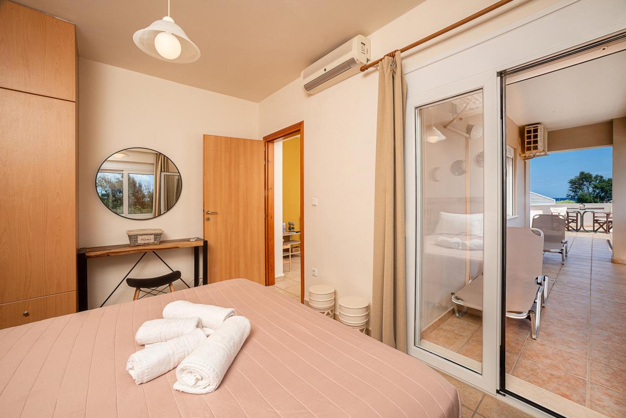 Mini Art Apartments Gerani  エクステリア 写真