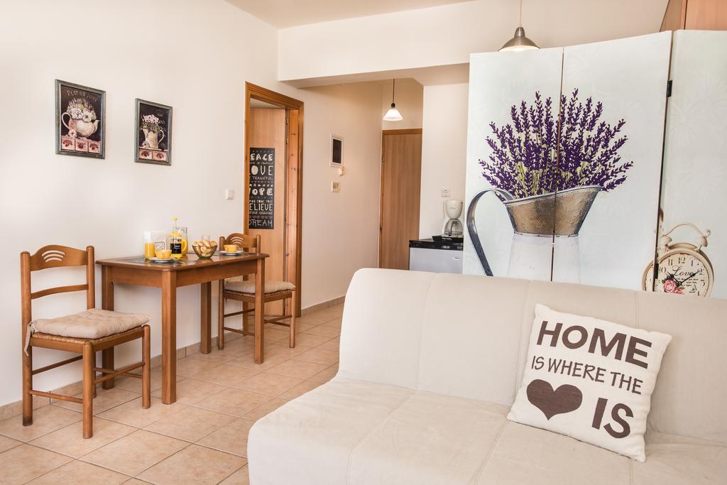 Mini Art Apartments Gerani  エクステリア 写真